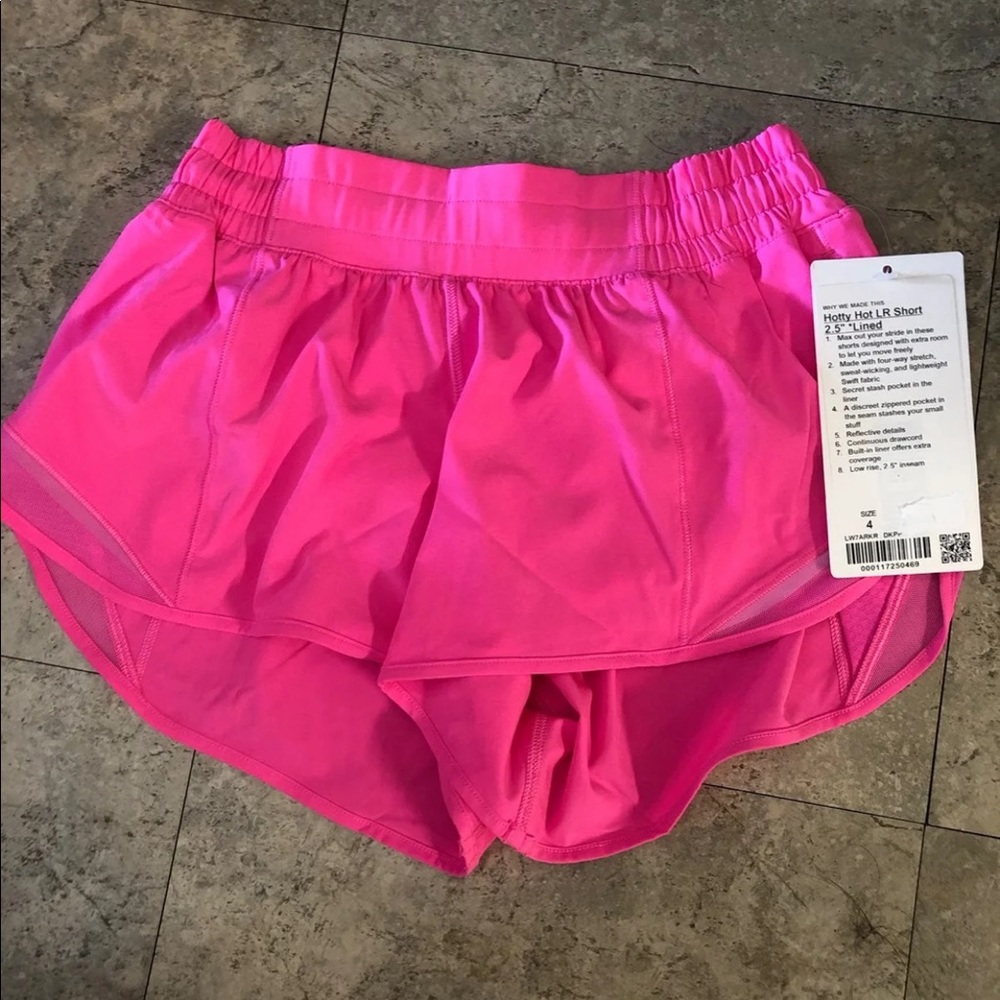 Lululemon Hotty hot shorts dark prism pink 2.5”